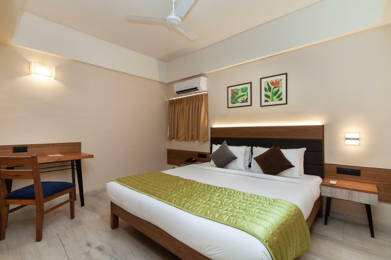 Somy Plaza Calangute Goa - Formerly Somy Resort Esterno foto